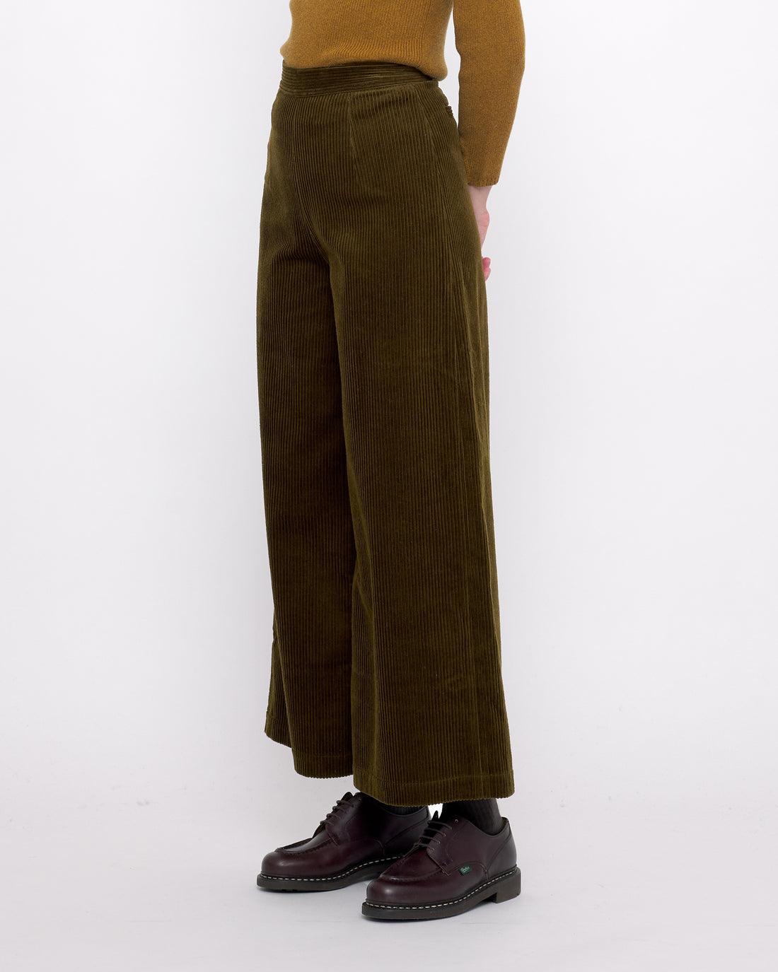 Classic Wide-Legged Trouser - Corduroy Edition - FW24 - Dark Kelp