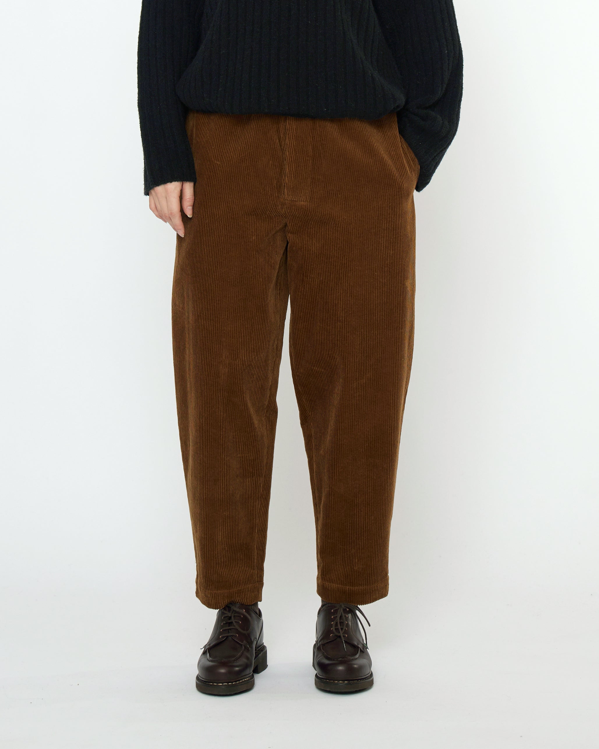 TapWater Corduroy Tuck Trousers34 ブラウン FW250192-1.jpg?v=1754060025