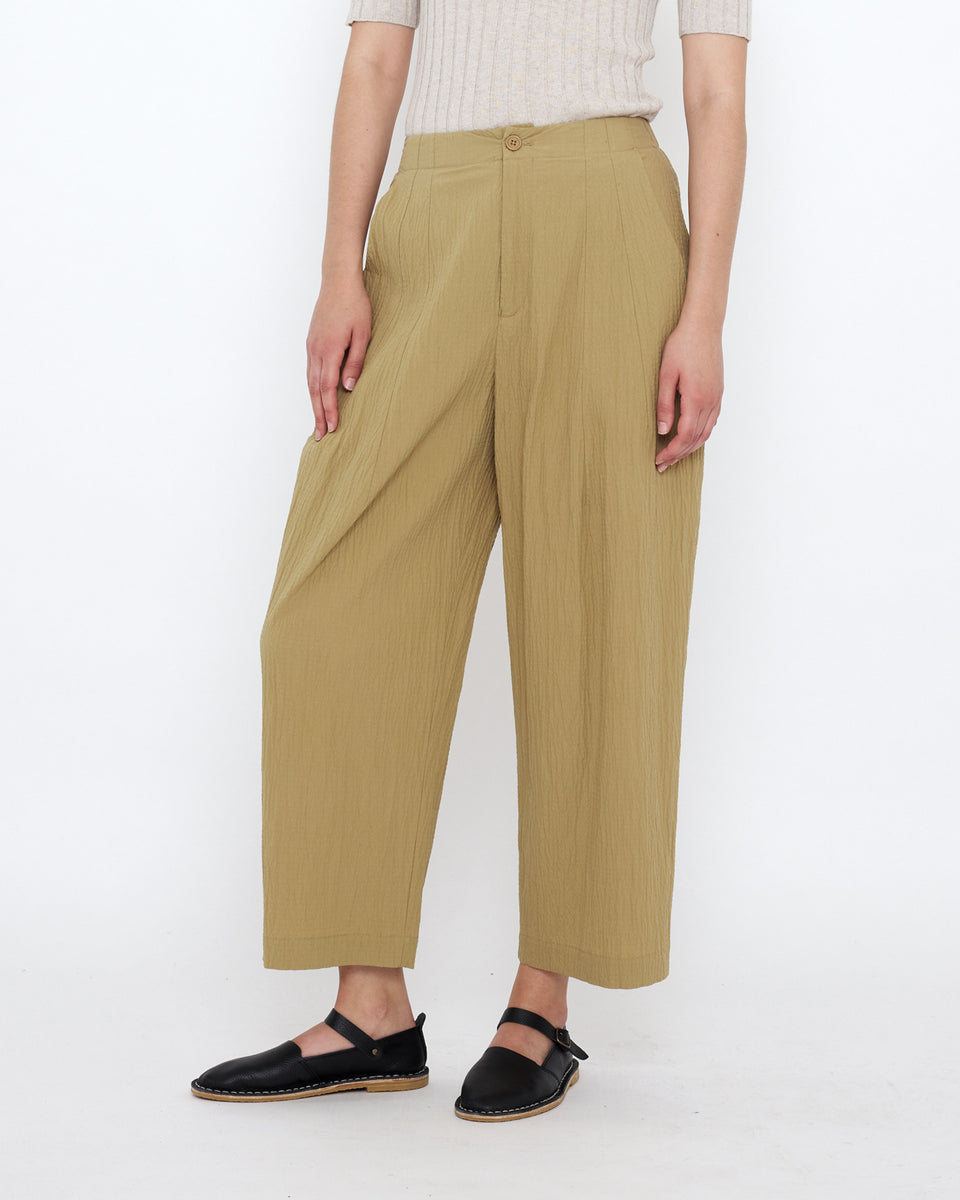 Signature Pleated Trouser - Textured Edition - Textured Dijon