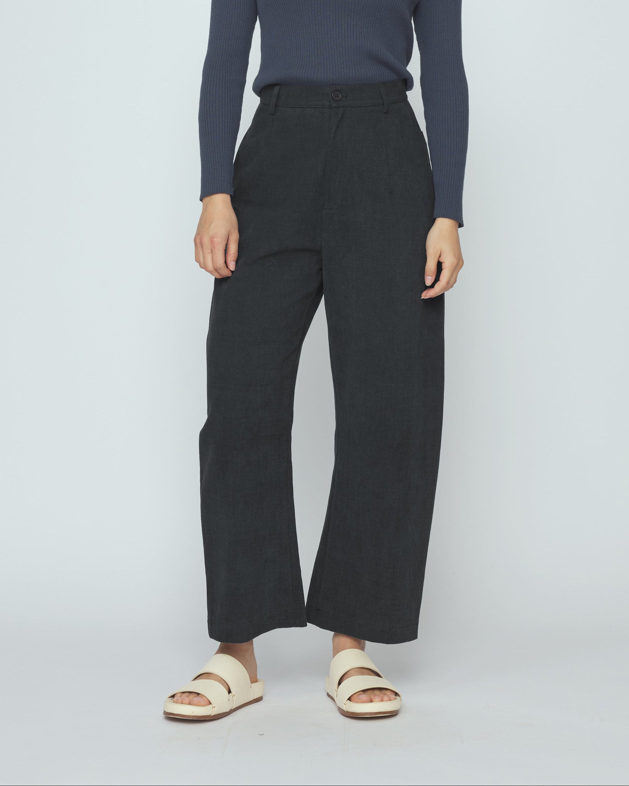 Tailored Curve Legged Trouser - SS26 - Charcoal Black – 7115 by Szeki