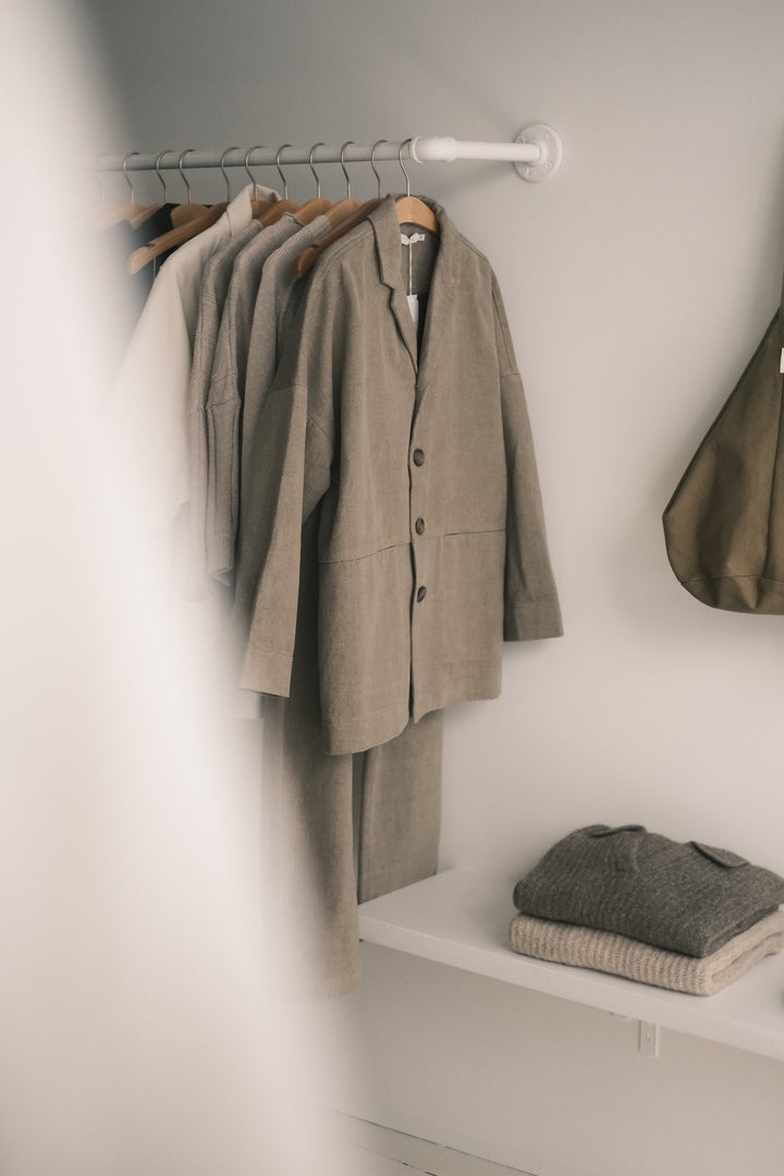 7115 by Szeki: Timeless Designs with Clever Detailing