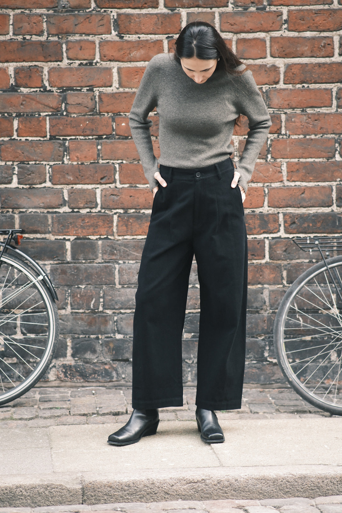 Straight Legged Trouser - FW26 - Black