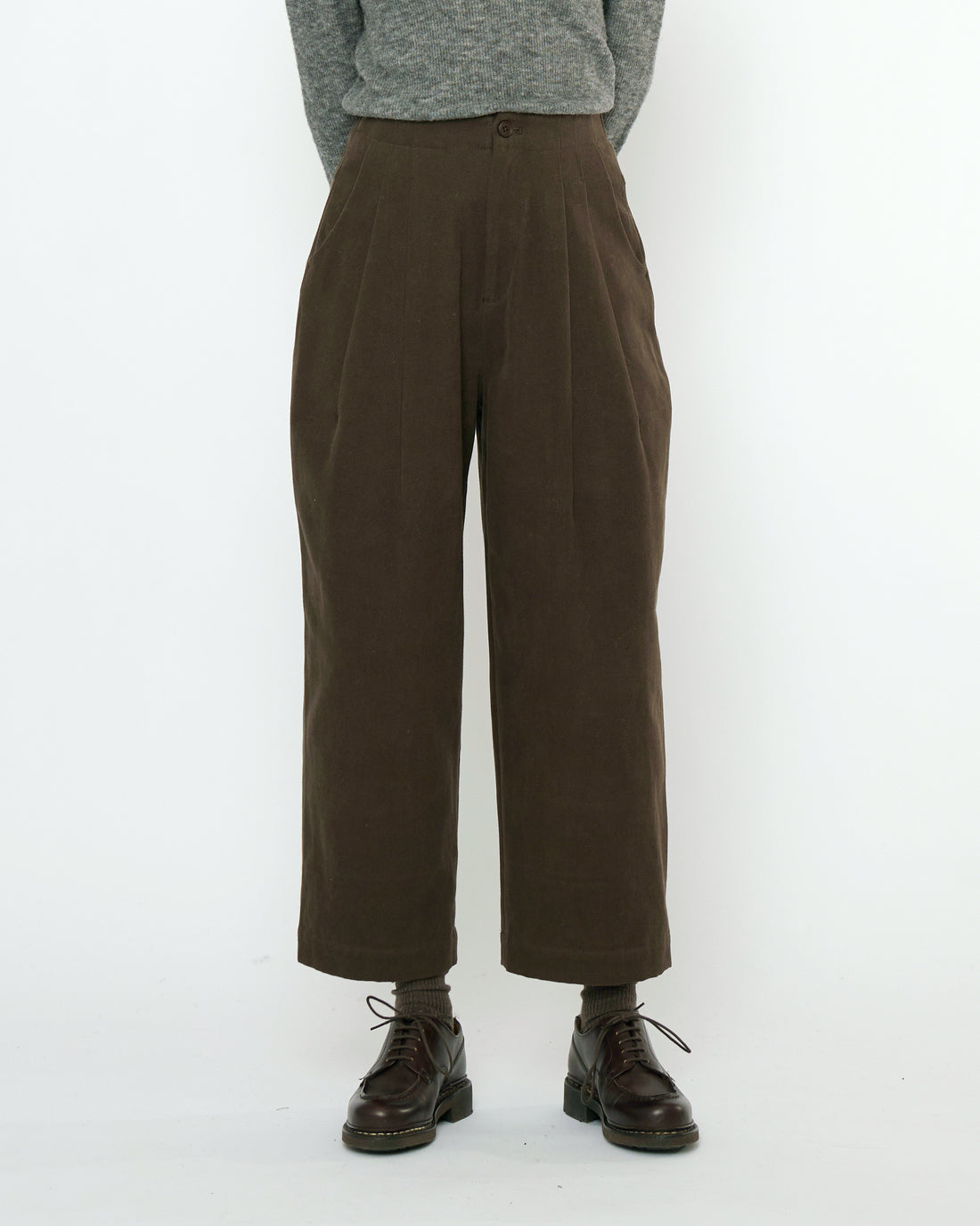 Signature Pleated Trouser - Brushed Canvas Edition - Taupe Brown