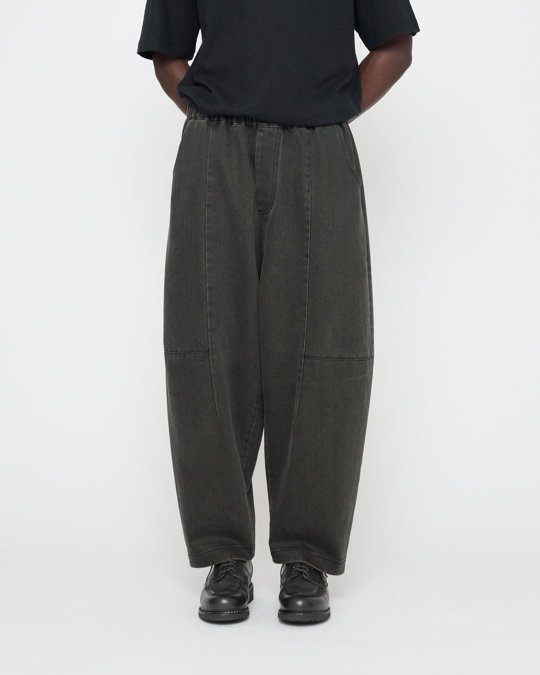 Elastic Panel Barrel Trouser - FW26 - Washed Black