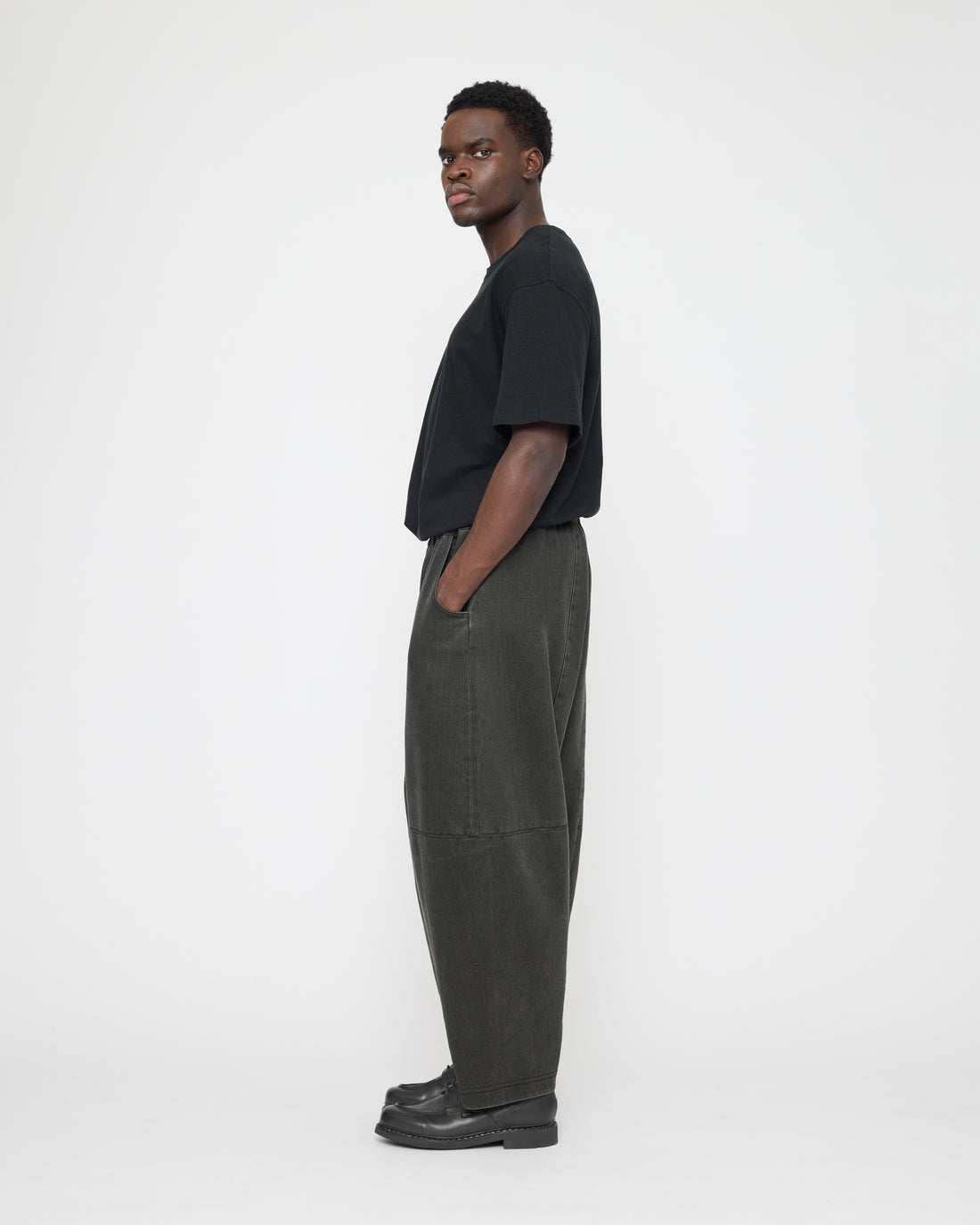 Elastic Panel Barrel Trouser - FW26 - Washed Black