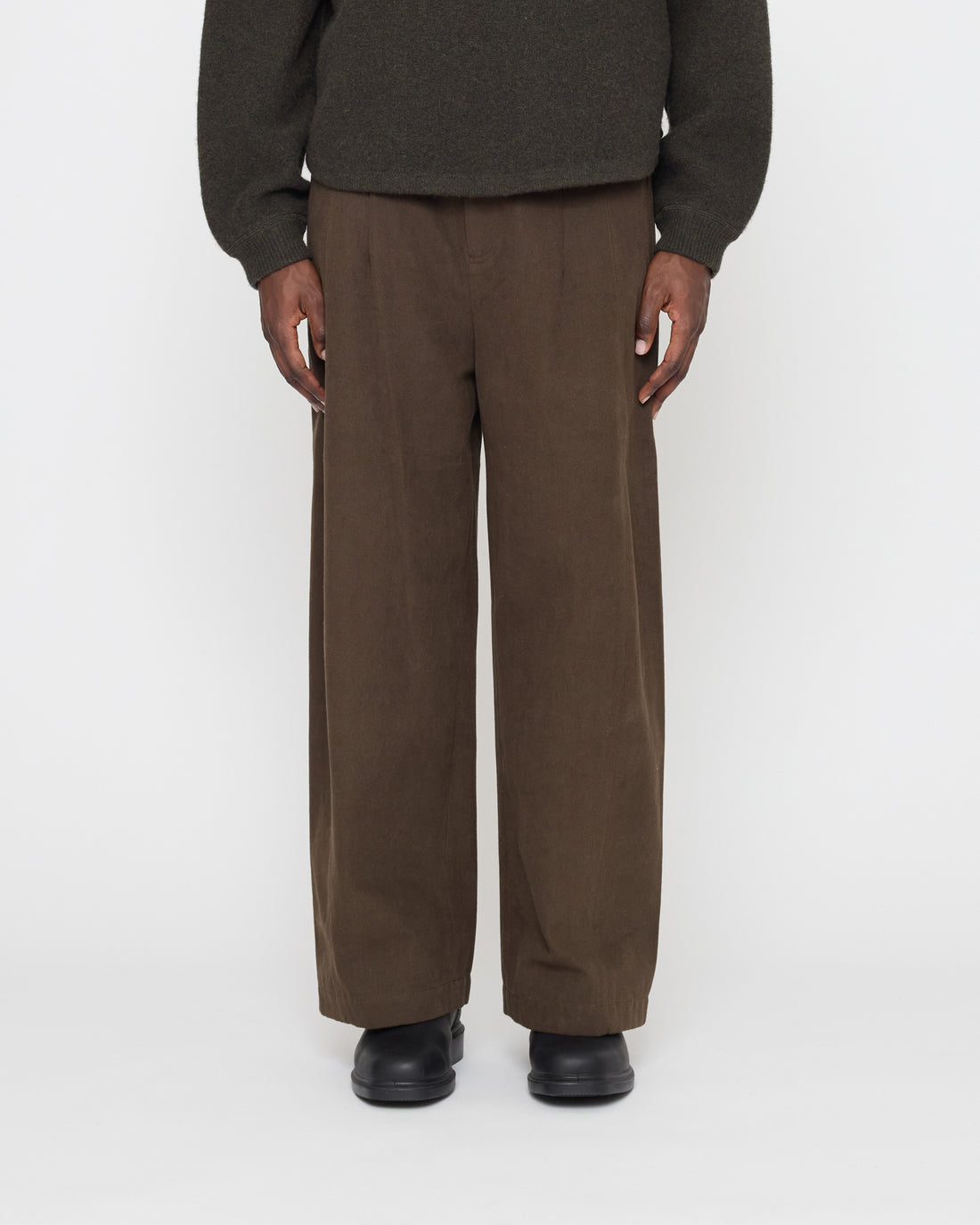 Straight Legged Trouser - FW26 - Taupe Brown