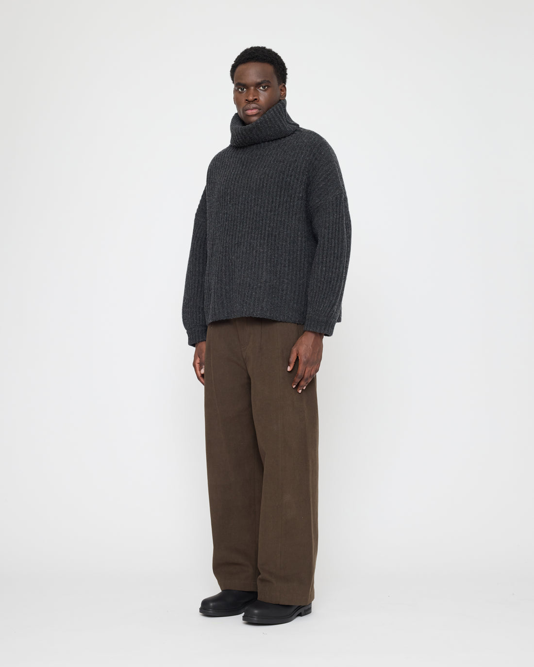 Chunky Ribbed Turtleneck Sweater - FW26 - Charcoal
