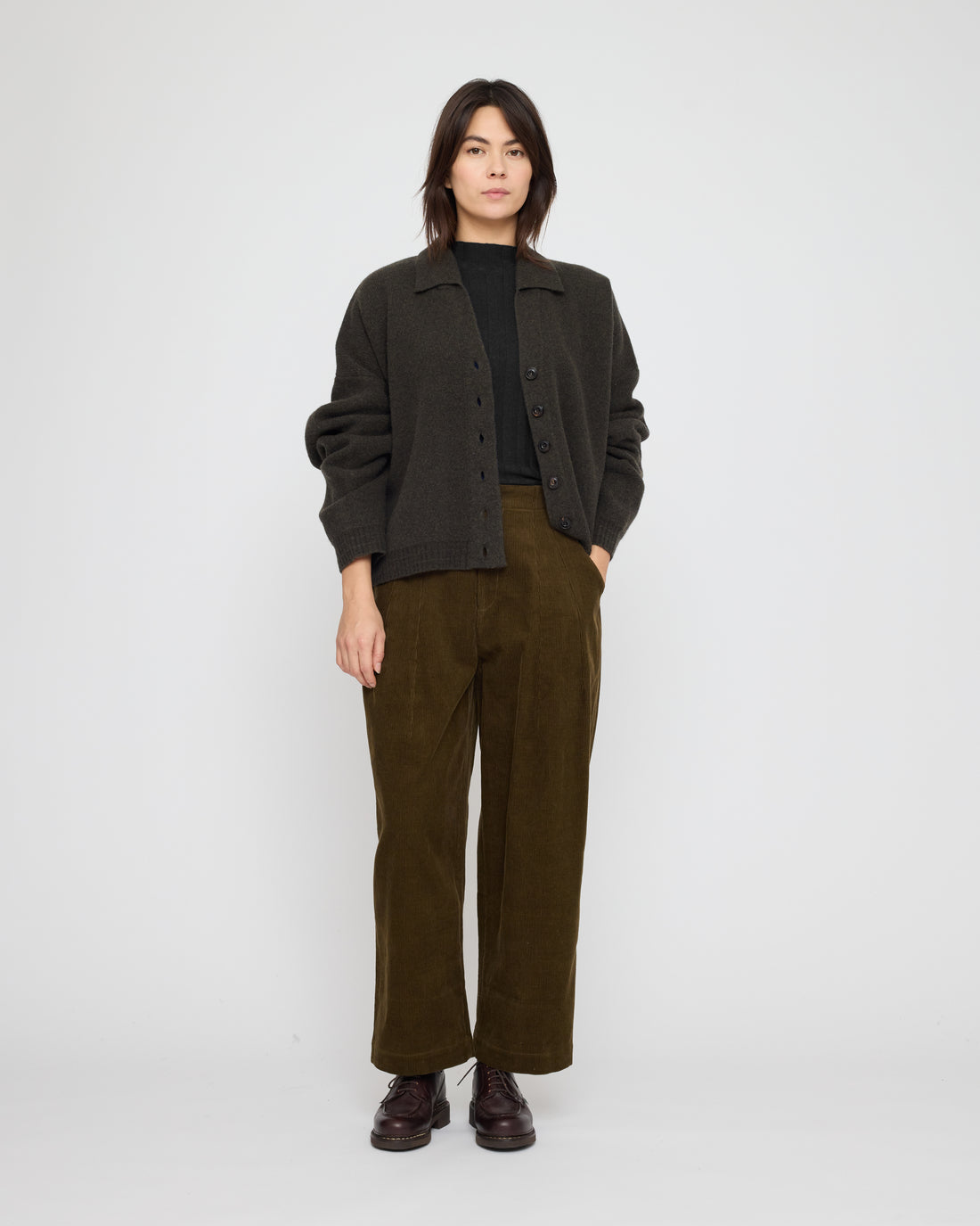 Collared Cropped Cardigan - FW26 - Olive Brown