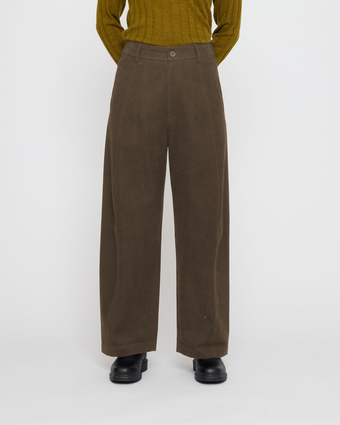 Straight Legged Trouser - FW26 - Taupe Brown