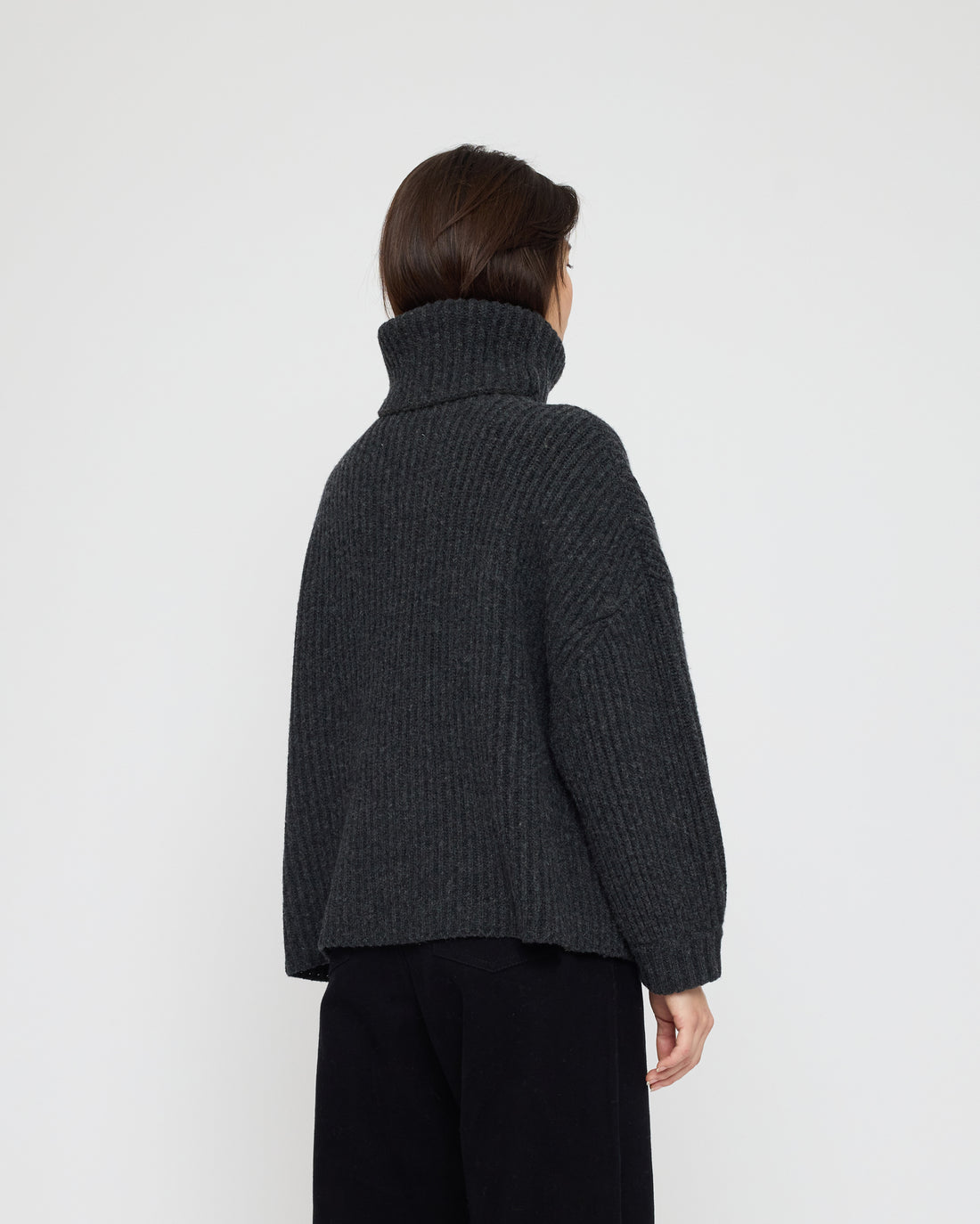 Chunky Ribbed Turtleneck Sweater - FW26 - Charcoal