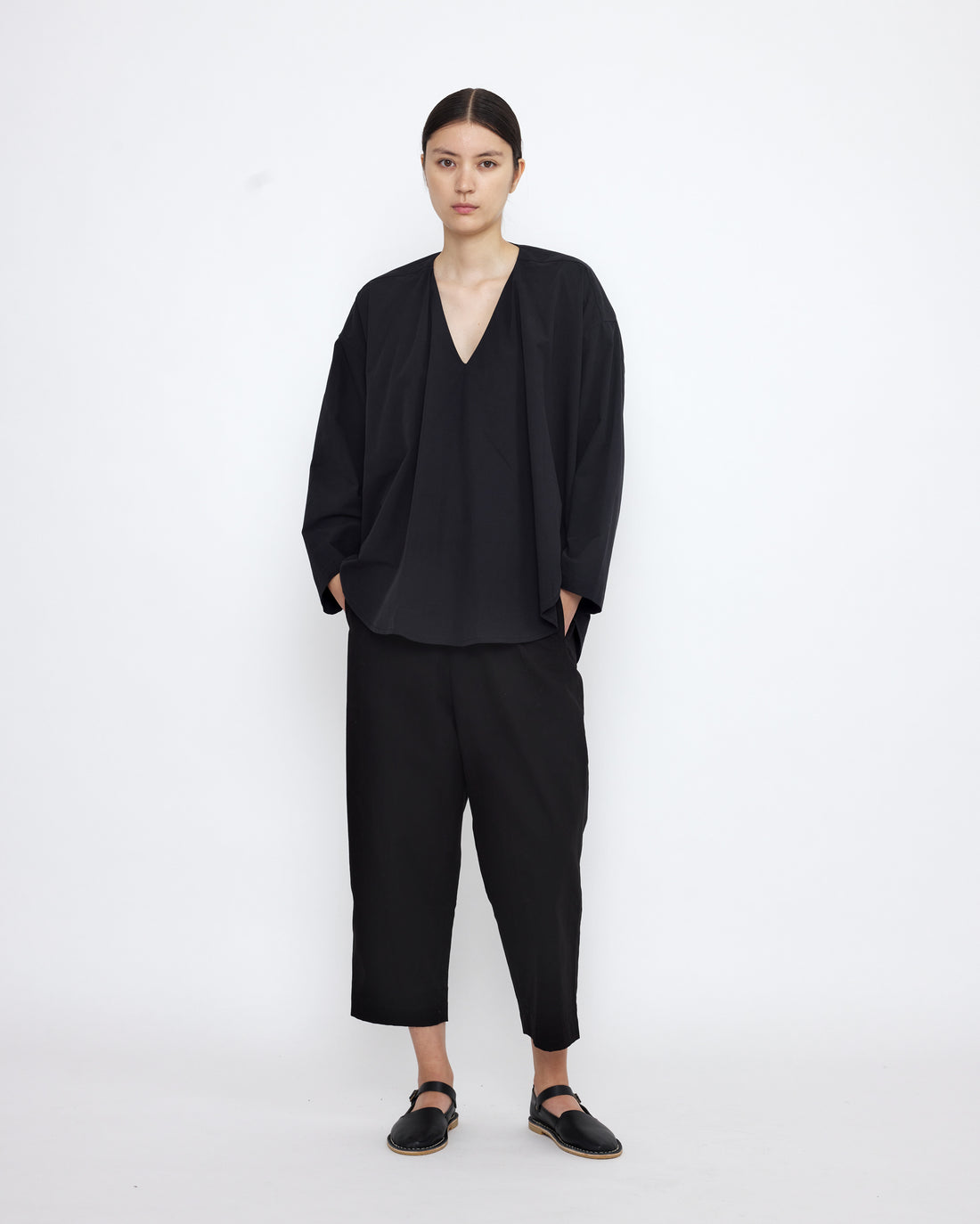 V-Neck Cocoon Top - SS25 - Black