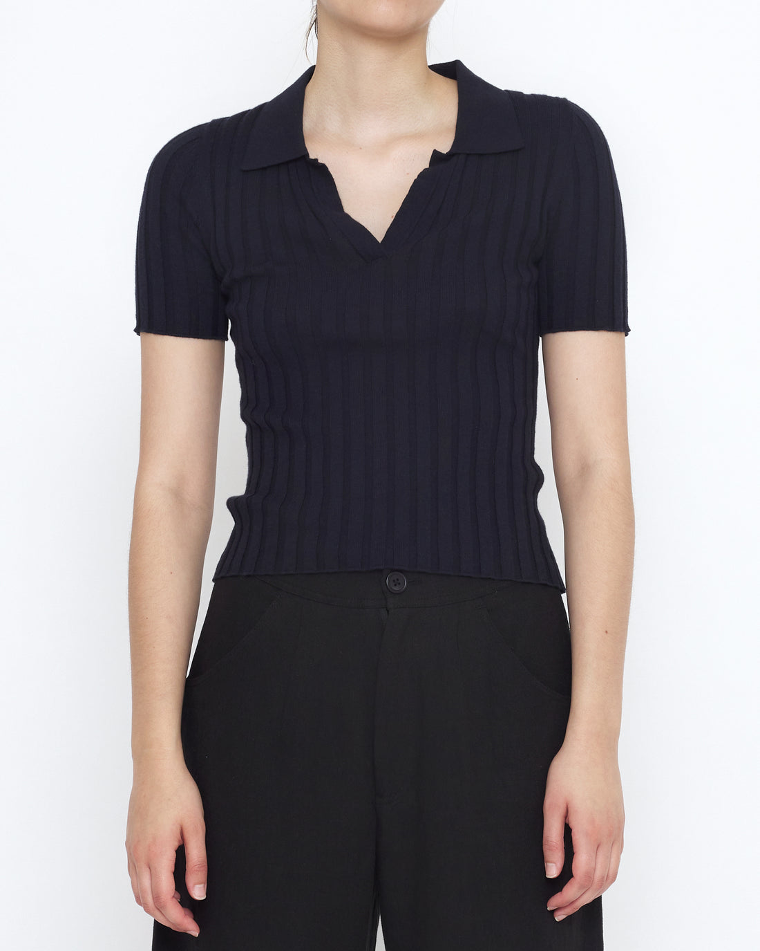 Collared V-Neck Fine Knit - SS25 - Navy