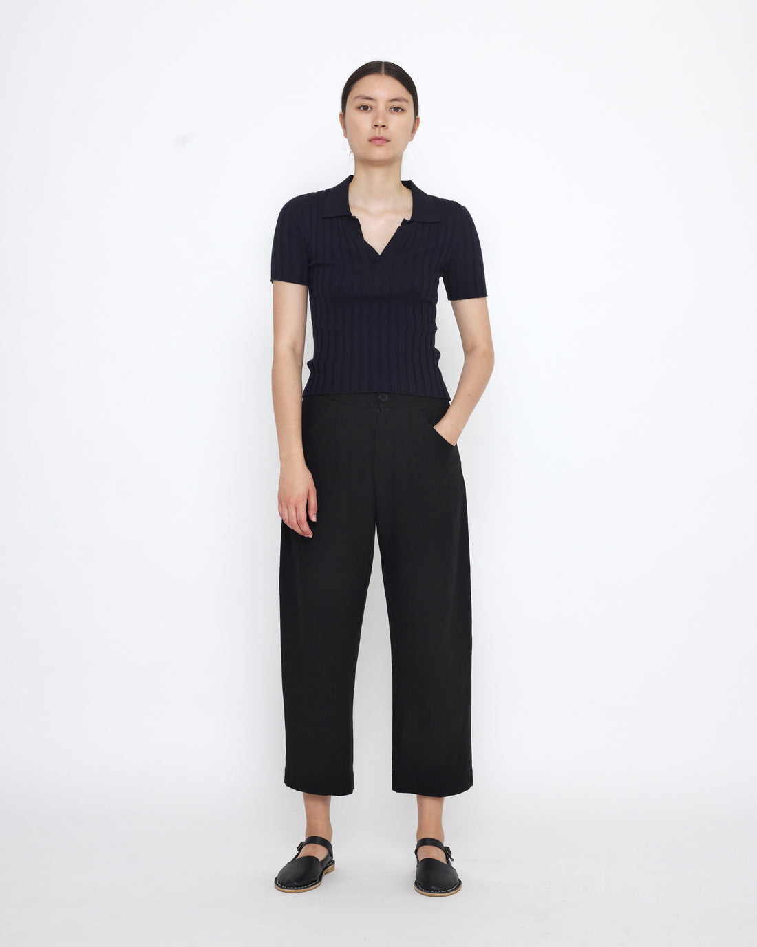 Collared V-Neck Fine Knit - SS25 - Navy