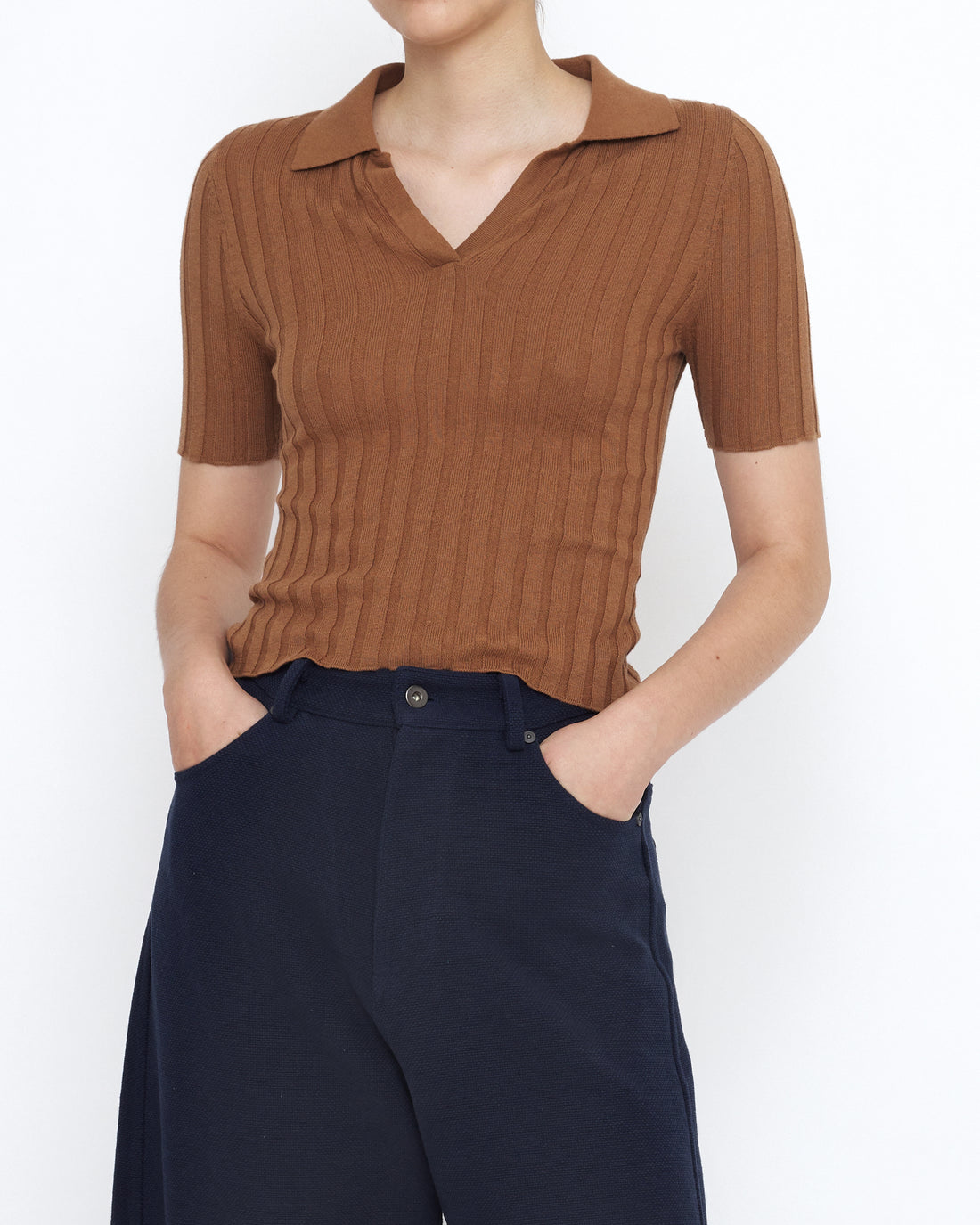 Collared V-Neck Fine Knit - SS25 - Rust