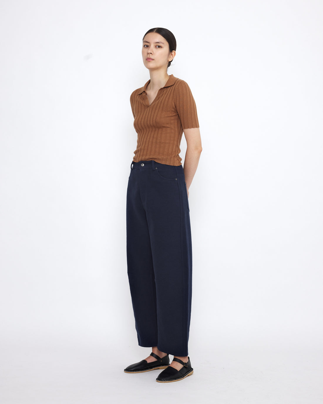 Collared V-Neck Fine Knit - SS25 - Rust